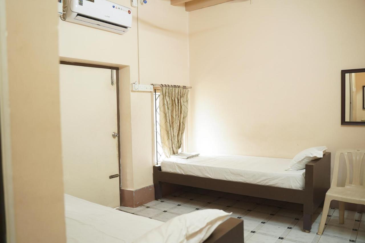 Sowmya Lodge Tiruchirappalli 外观 照片