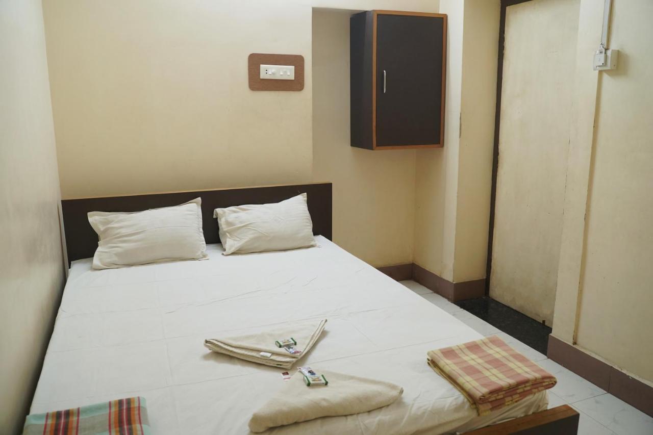 Sowmya Lodge Tiruchirappalli 外观 照片