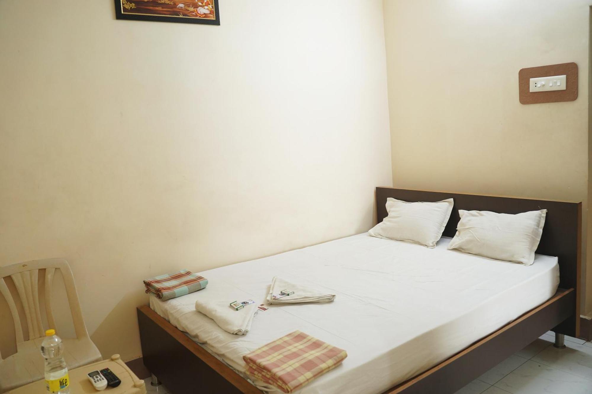 Sowmya Lodge Tiruchirappalli 外观 照片